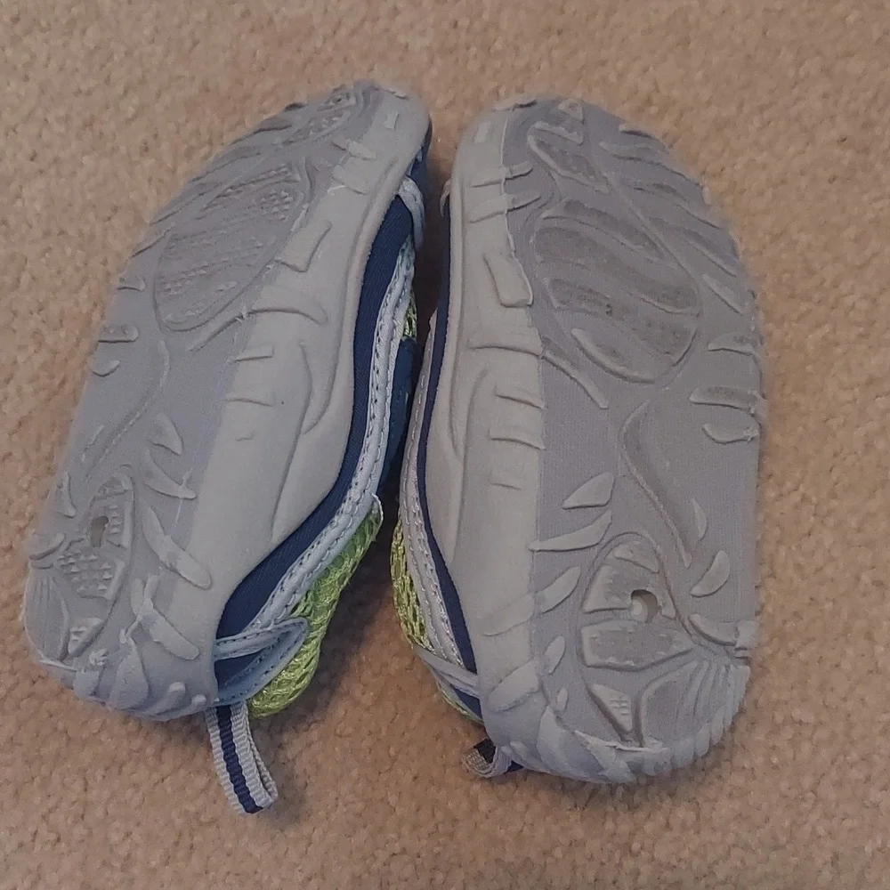 2 pairs Baby Water Shoes - blue pink green - size 6